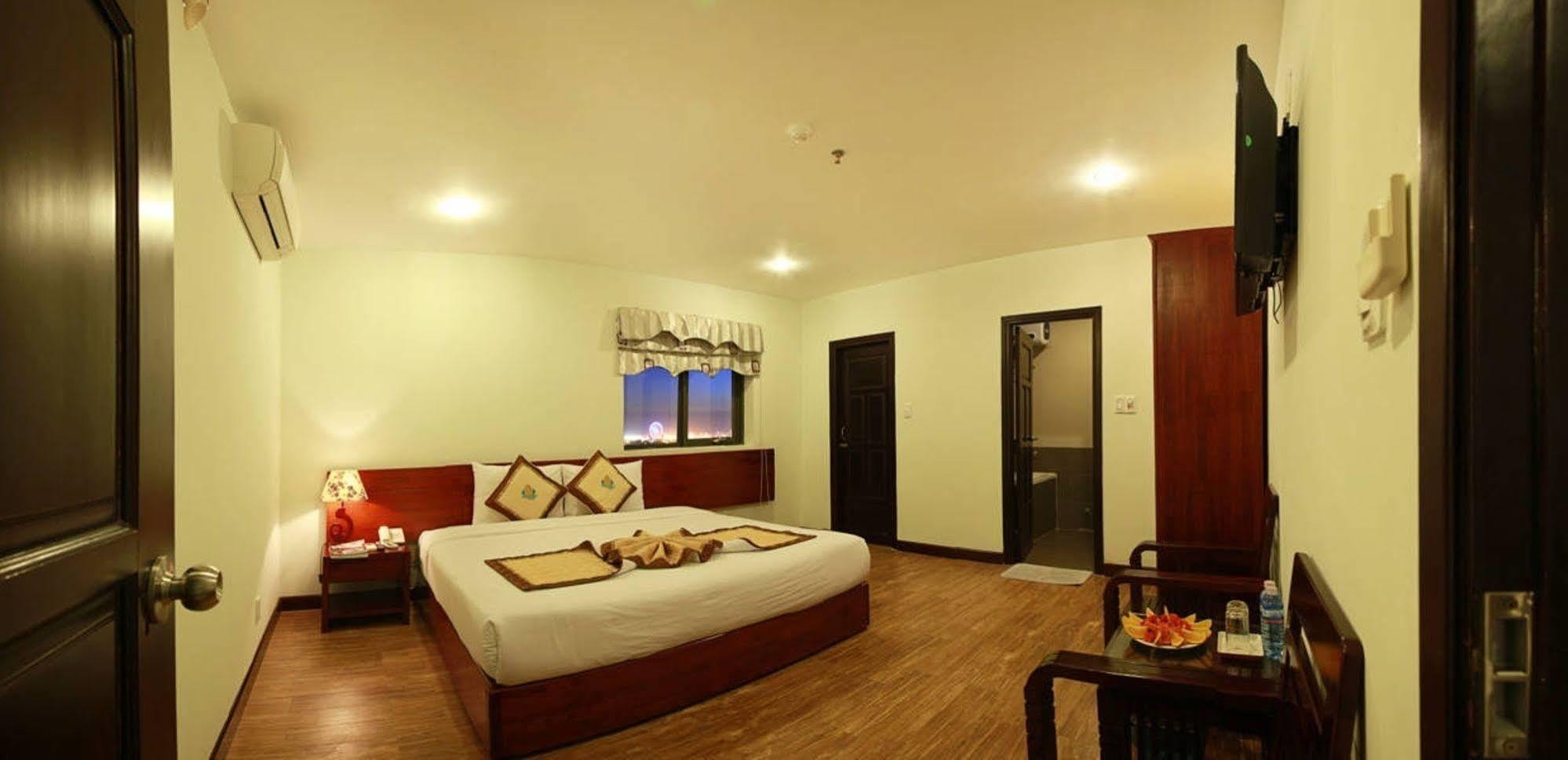 Luna Diamond Hotel Da Nang Exterior photo