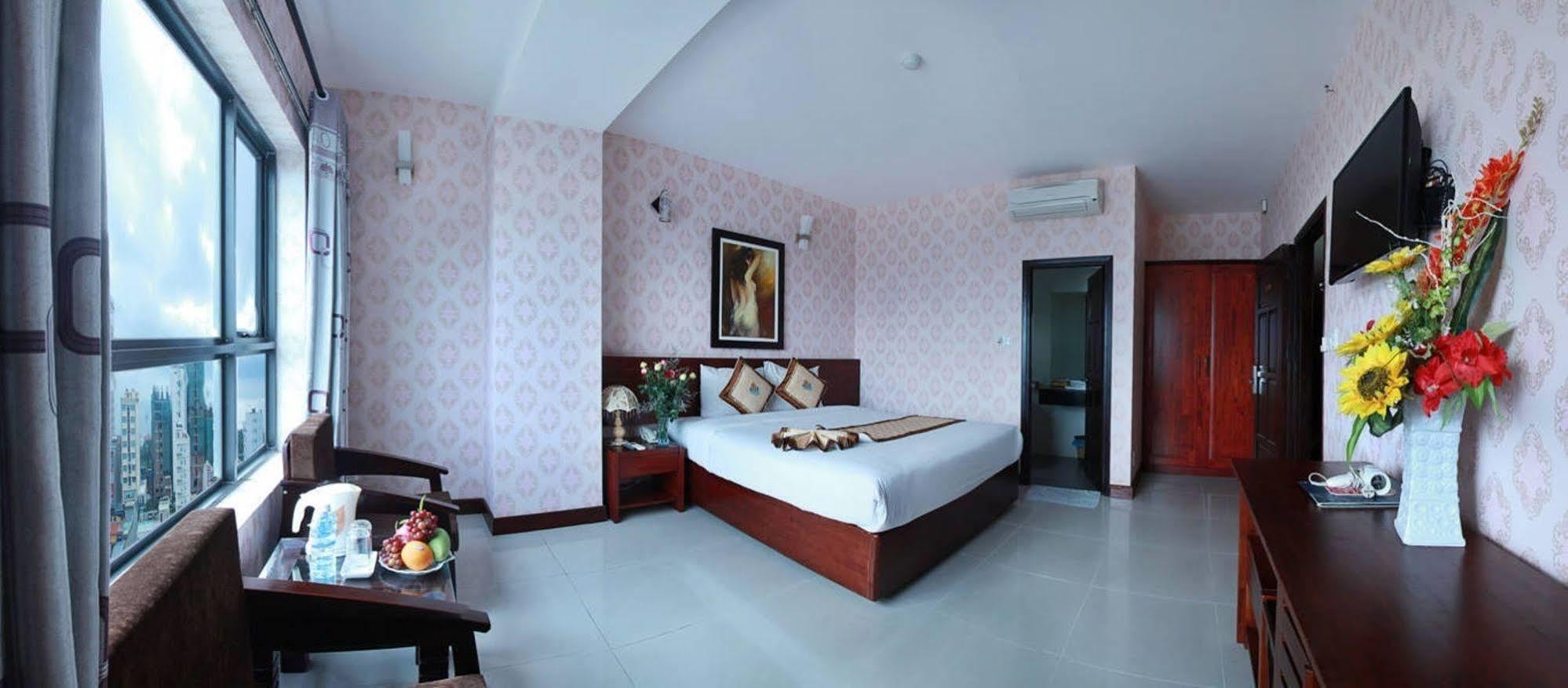 Luna Diamond Hotel Da Nang Exterior photo